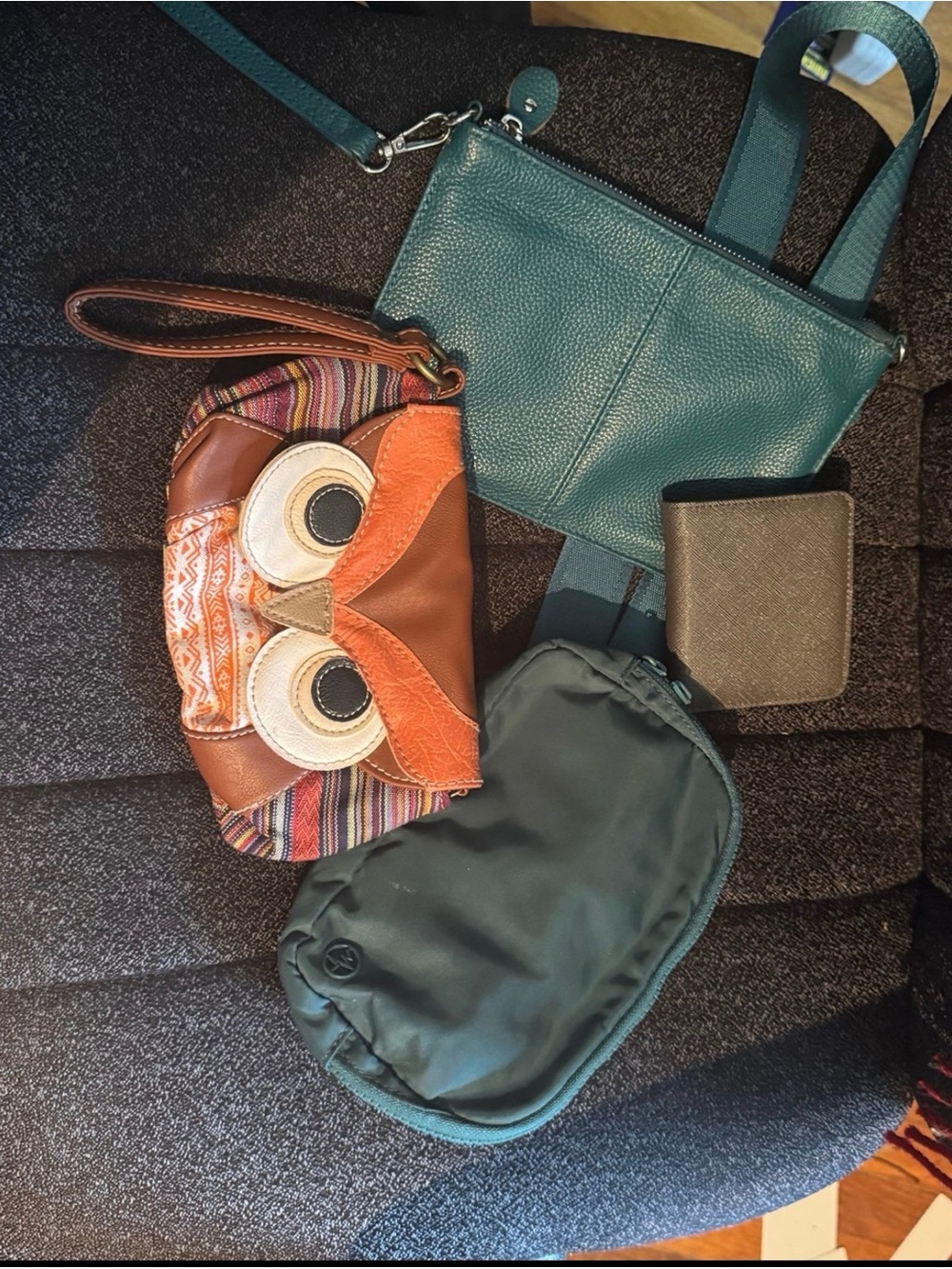 Crossbody wristlet lot